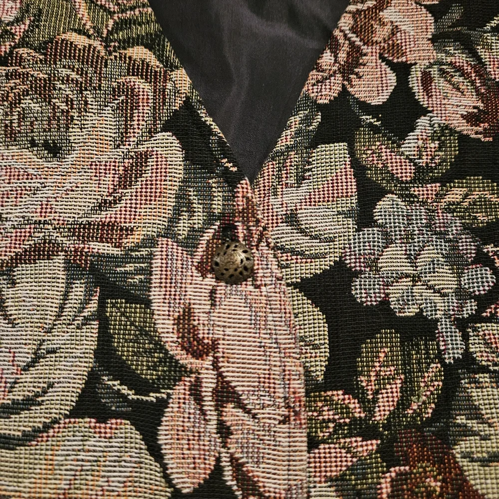 Barba Floral Tapestry Vest - Black, Pink, Green - Picture 2 of 7